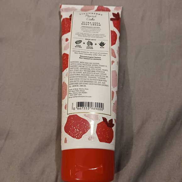 NEW! Strawberry Pound Cake Body Cream (B&BW) - Picture 2 of 7